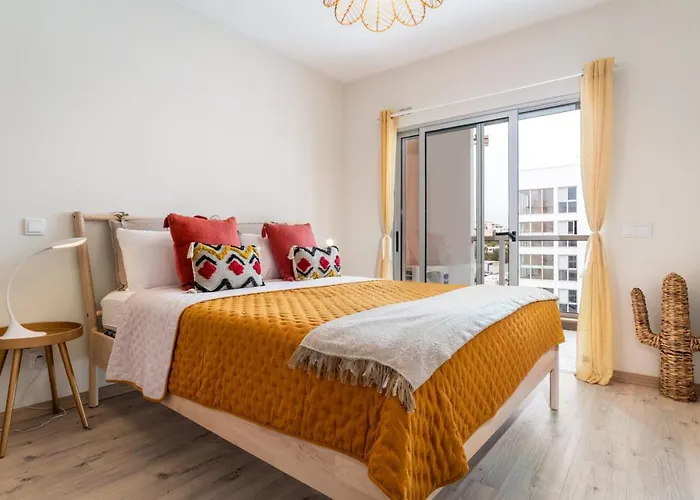 Διαμέρισμα Bright New With Pool In - 5 Min Walk To The By Lisbeyond