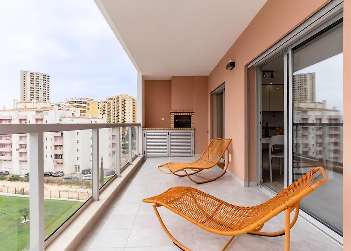 Apartment Bright New With Pool In - 5 Min Walk To The By Lisbeyond Portimão