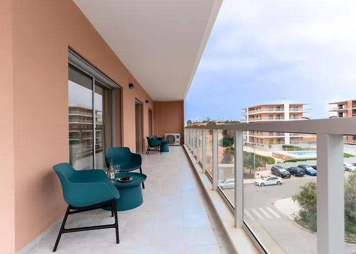 Bright New With Pool In - 5 Min Walk To The By Lisbeyond *