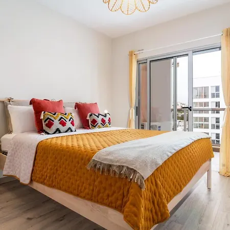 Διαμέρισμα Bright New With Pool In - 5 Min Walk To The By Lisbeyond